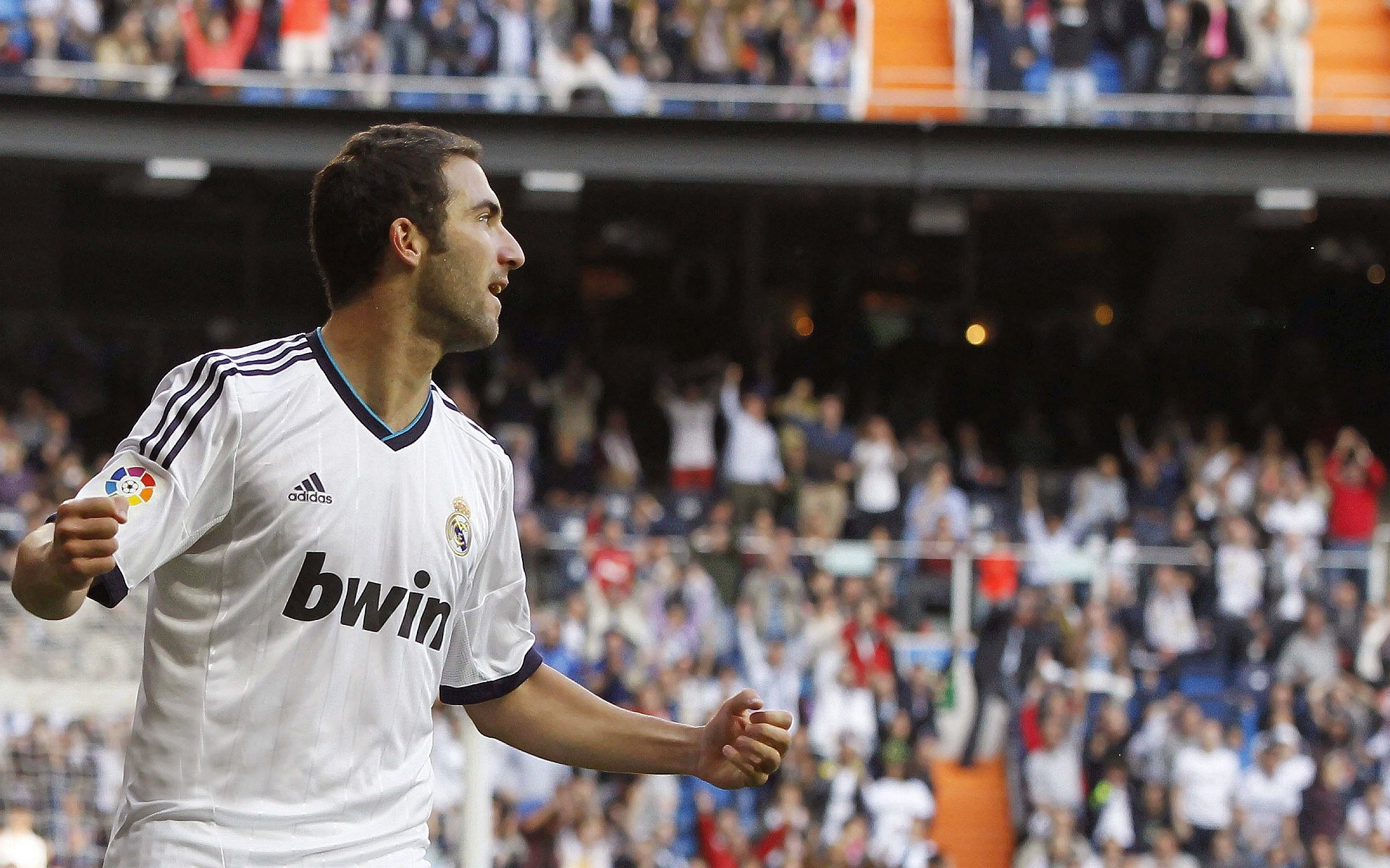 赛道上的毫厘之争,塞恩斯统治下的迈凯伦险胜哈斯