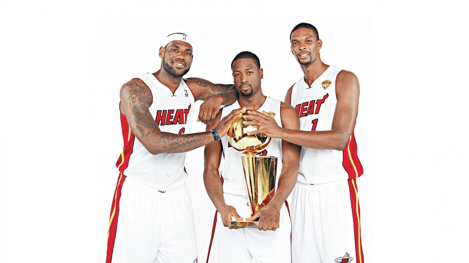 独行侠逆转广东队，米切尔点燃赛场，定义篮球的无限可能